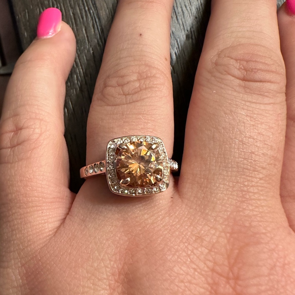 Amber stone ring